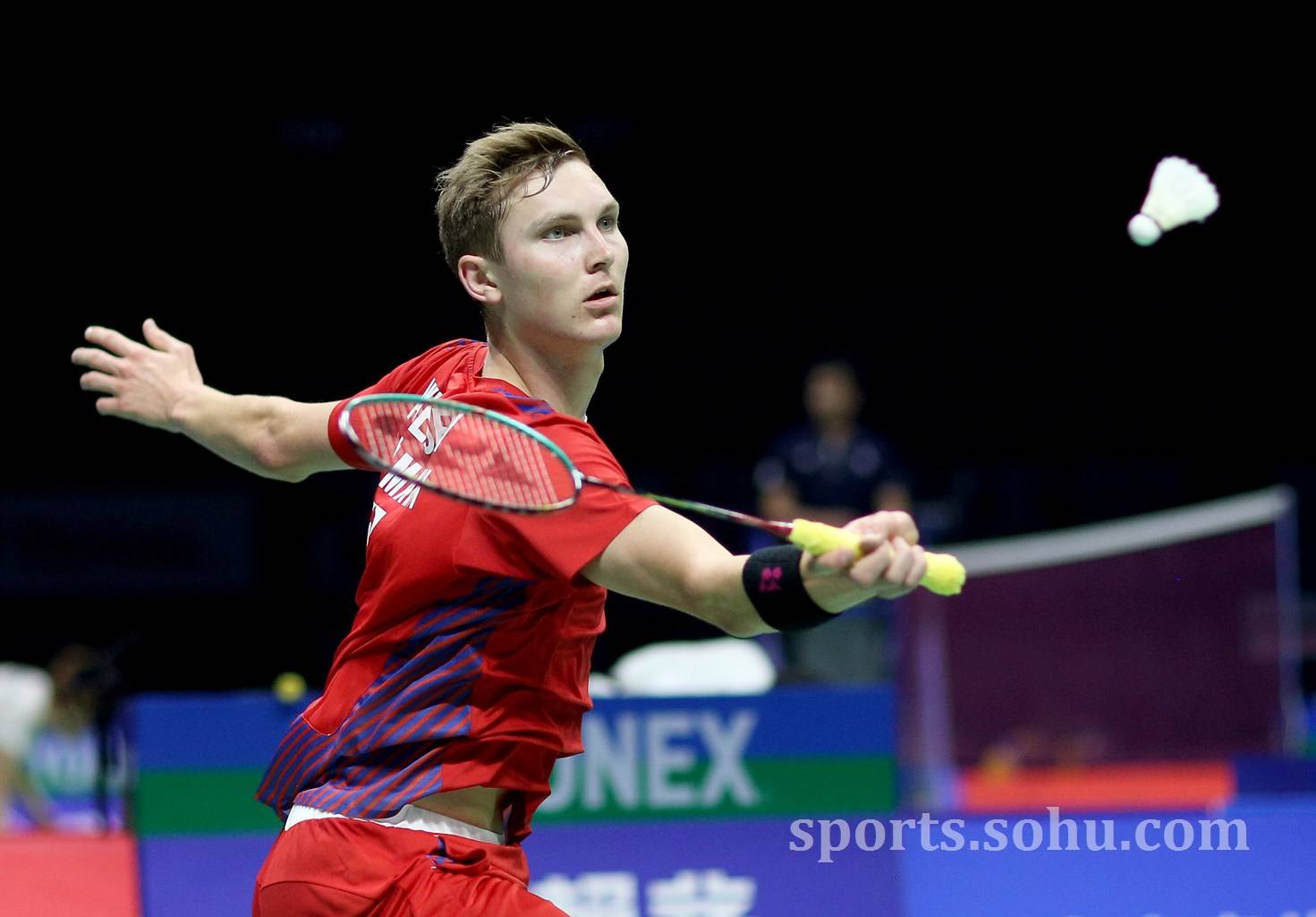 开云体育官网-印尼羽毛球队力克丹麦羽毛球队，安赛龙惊艳世界