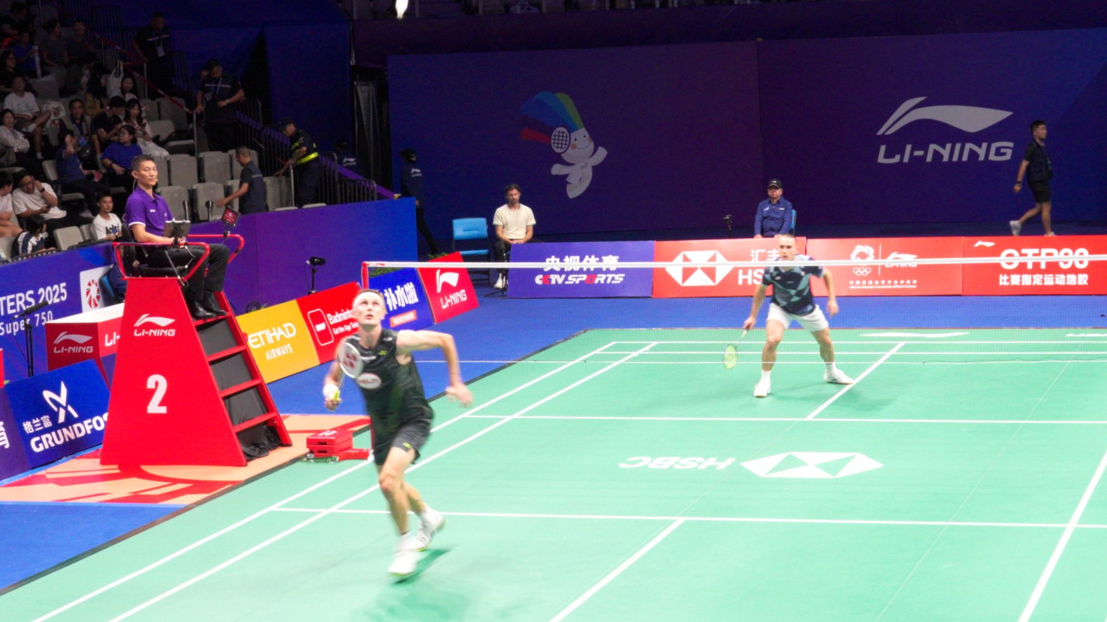 中国羽毛球队翻盘韩国羽毛球队,安赛龙惊艳世界 中国羽毛球队翻盘韩国羽毛球队,安赛龙惊艳世界