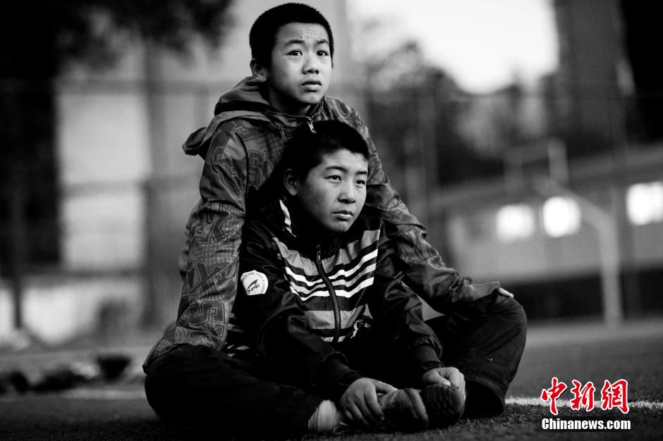 棒球选手赛后落泪，背后故事感人