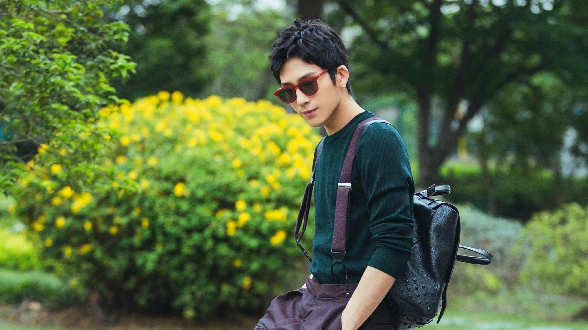 开云sport-双雄缠斗，渔翁得利，勒克莱尔在迈凯伦vs威廉姆斯的乱战中一骑绝尘